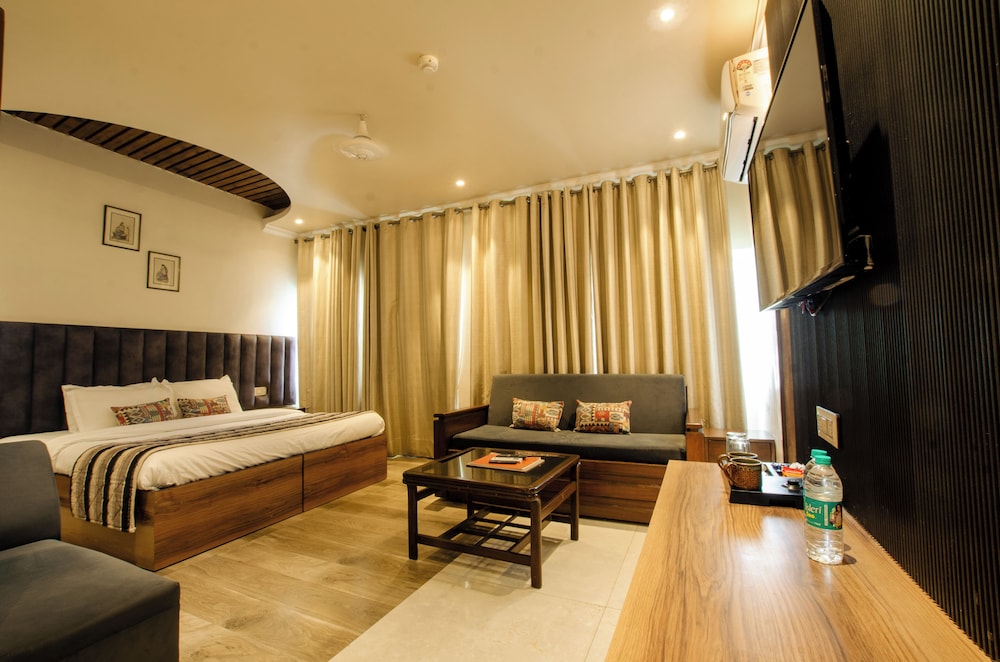 Jullundur Hotel 18/49