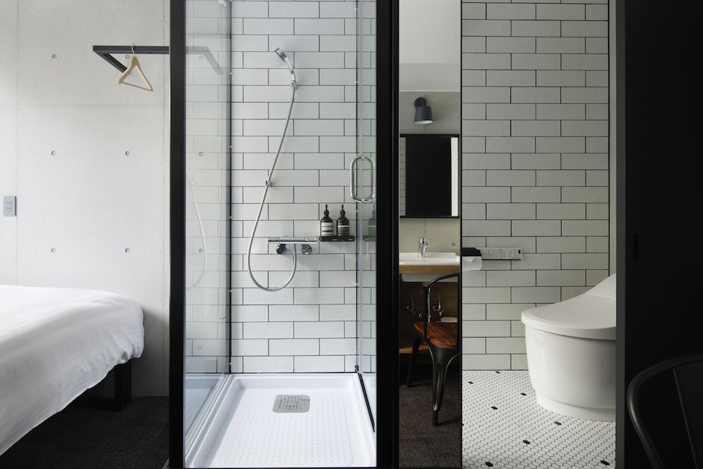 HOTEL CEN 41/44