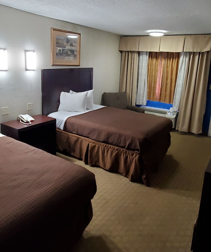 Executive Inn 15/40