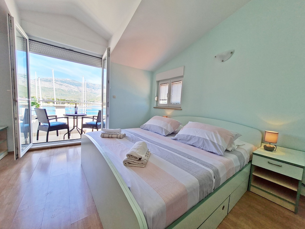 APARTMENTS ROOMS PORAT 8/47