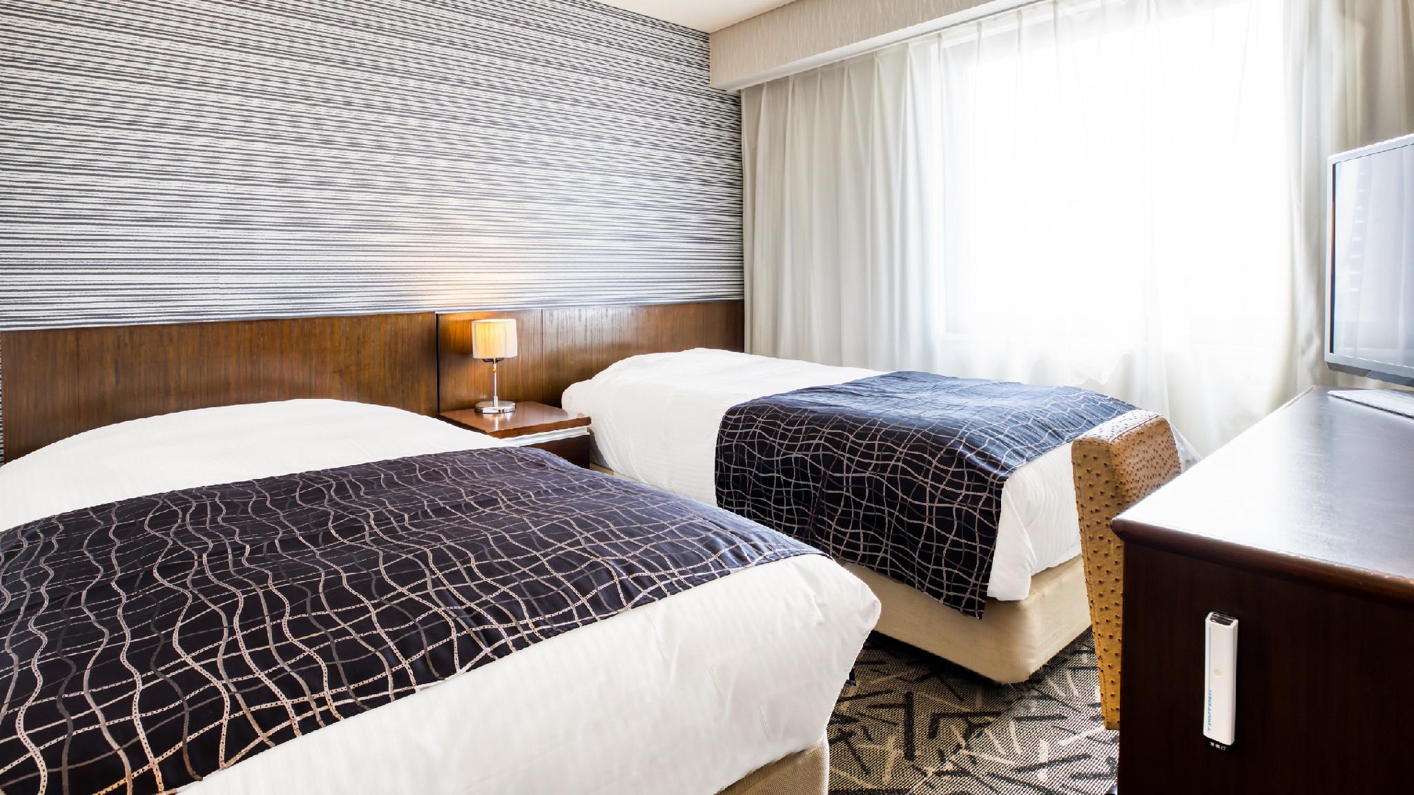 Standard, Twin Beds, Mountain View, Night View, Smoking