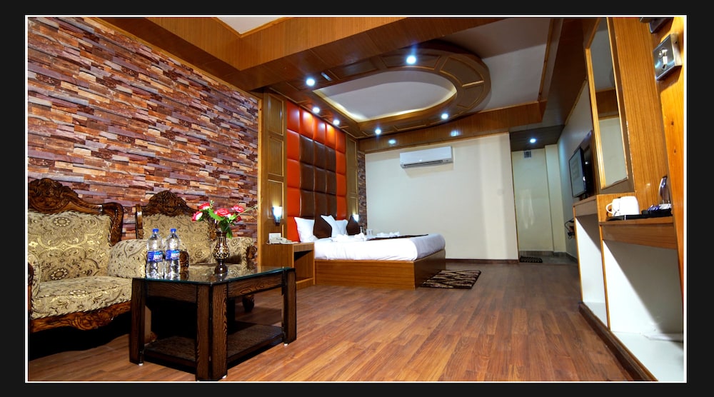 غرفة ديلوكس بسرير مزدوج، Grand Krisa Resort & Spa 8/9