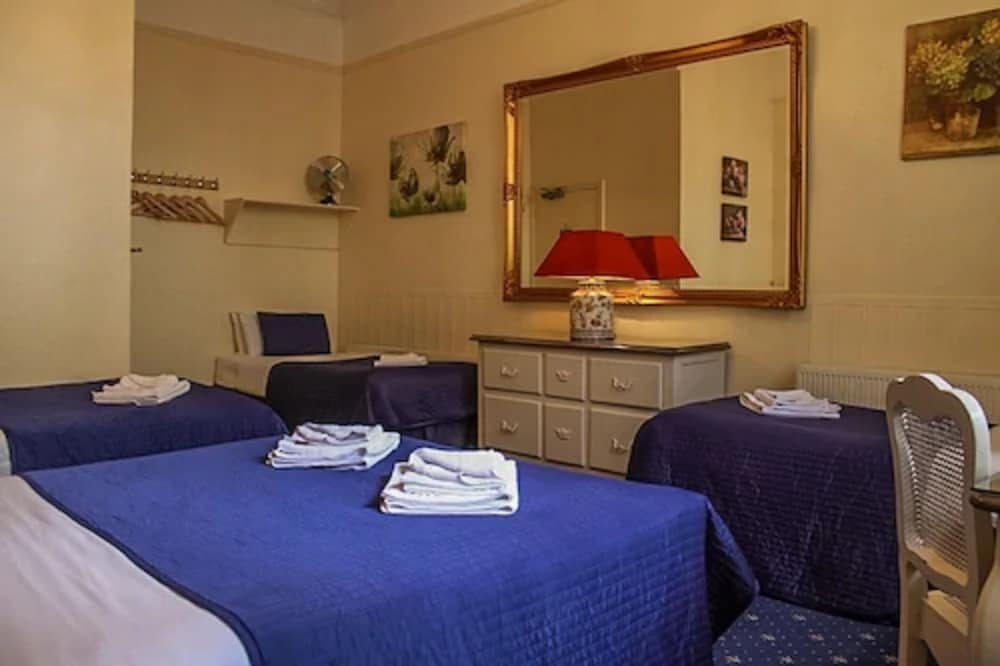 ADJOINING, FAMILY, PRIVATE BATHROOM