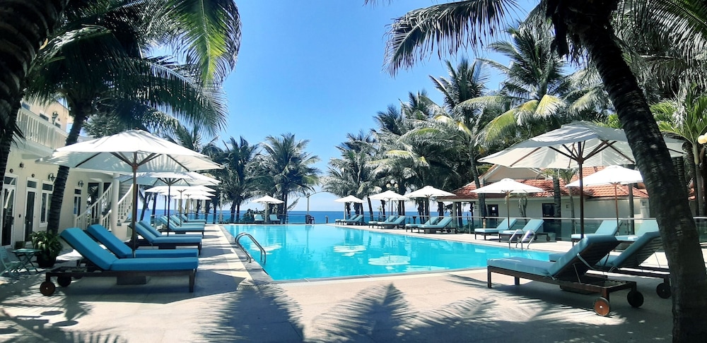 Saigon Emerald Resort 62/72