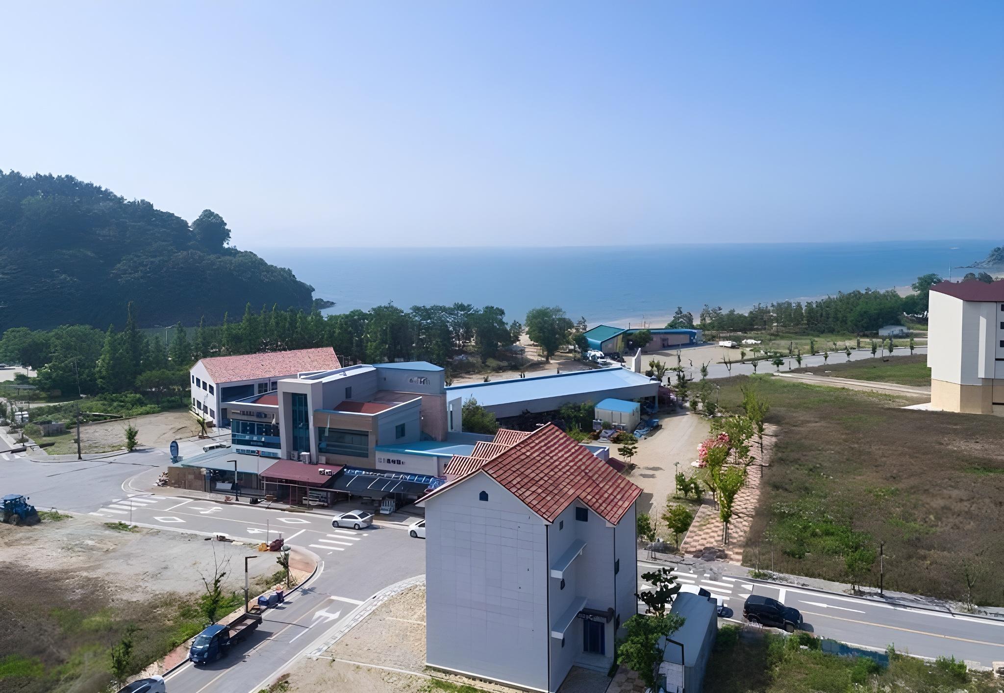 CozyCove Boutique Hotel 28/32