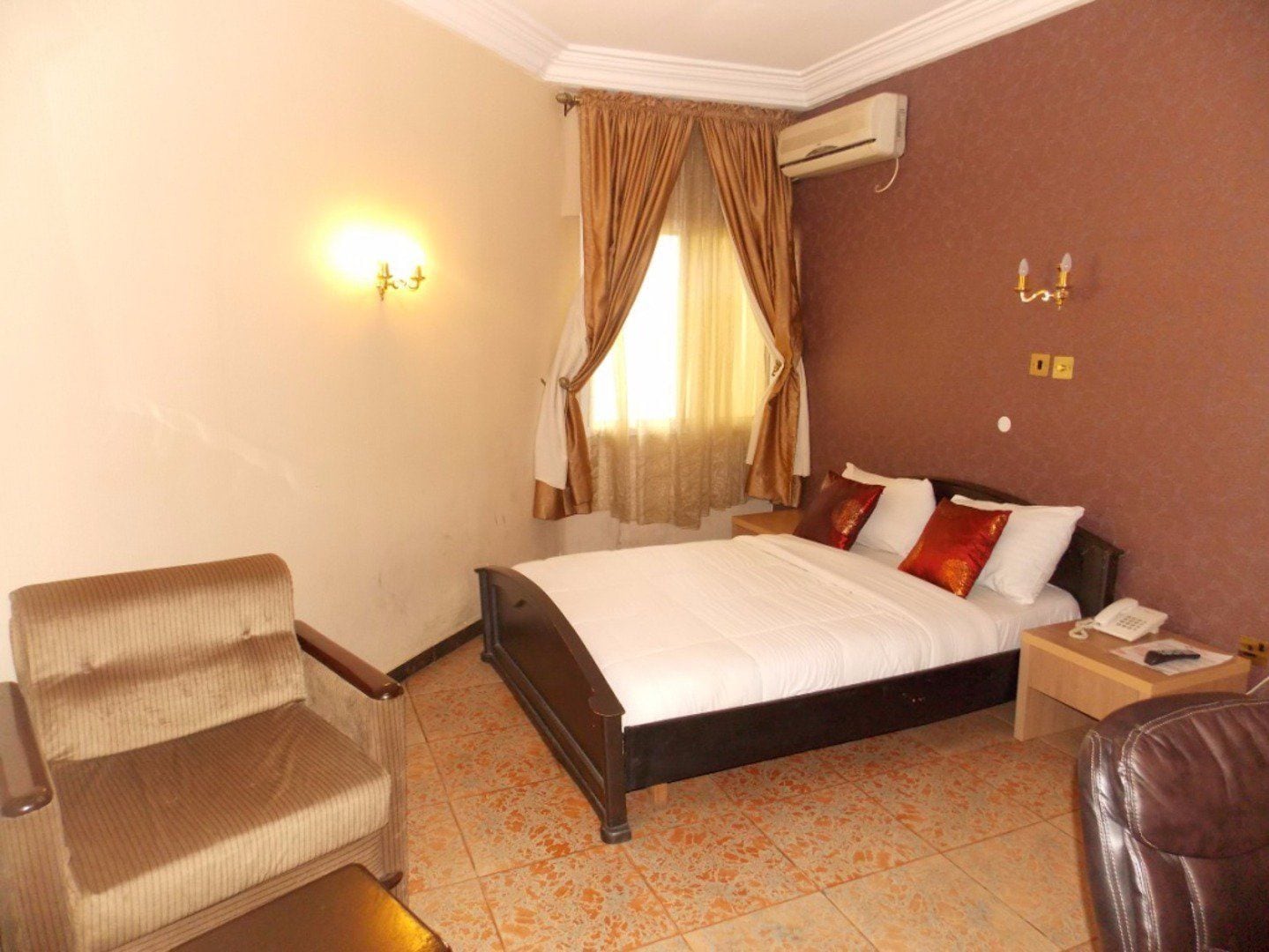 PRESIDENTIAL, STUDIO, SUITE, KING BED
