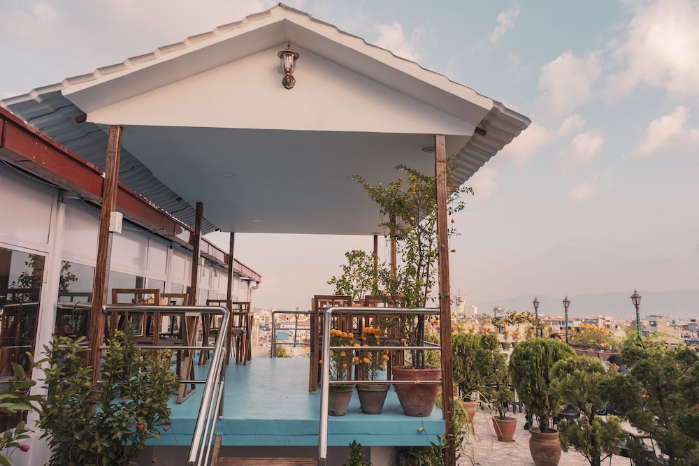 Hotel Nepalaya 4/73