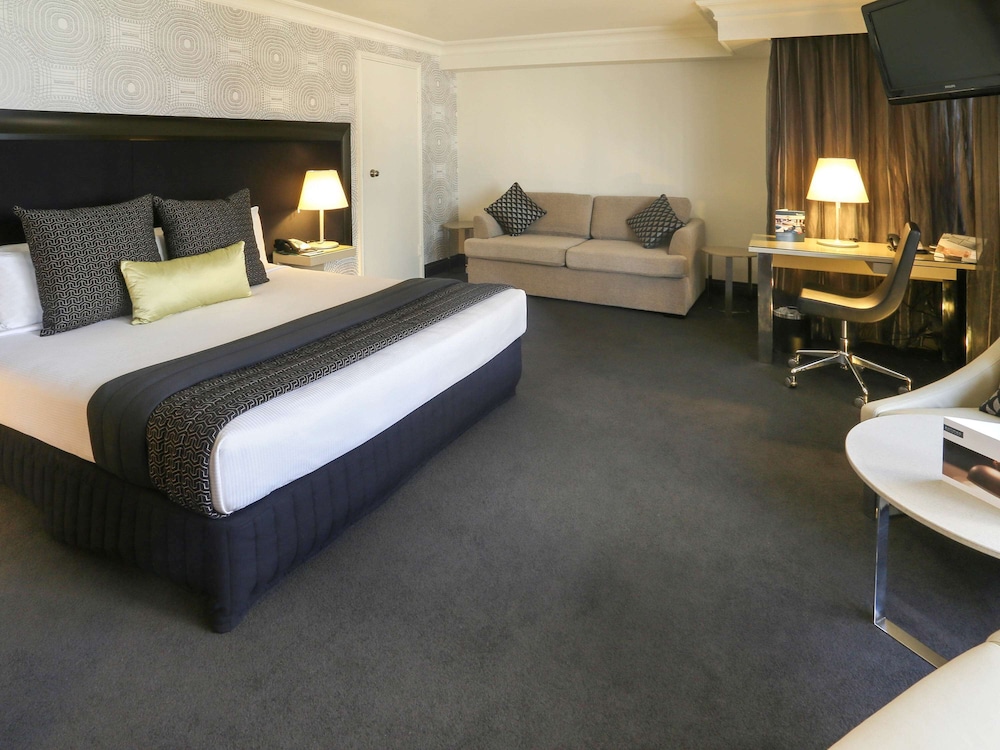 PREMIUM, KING BED, CORNER