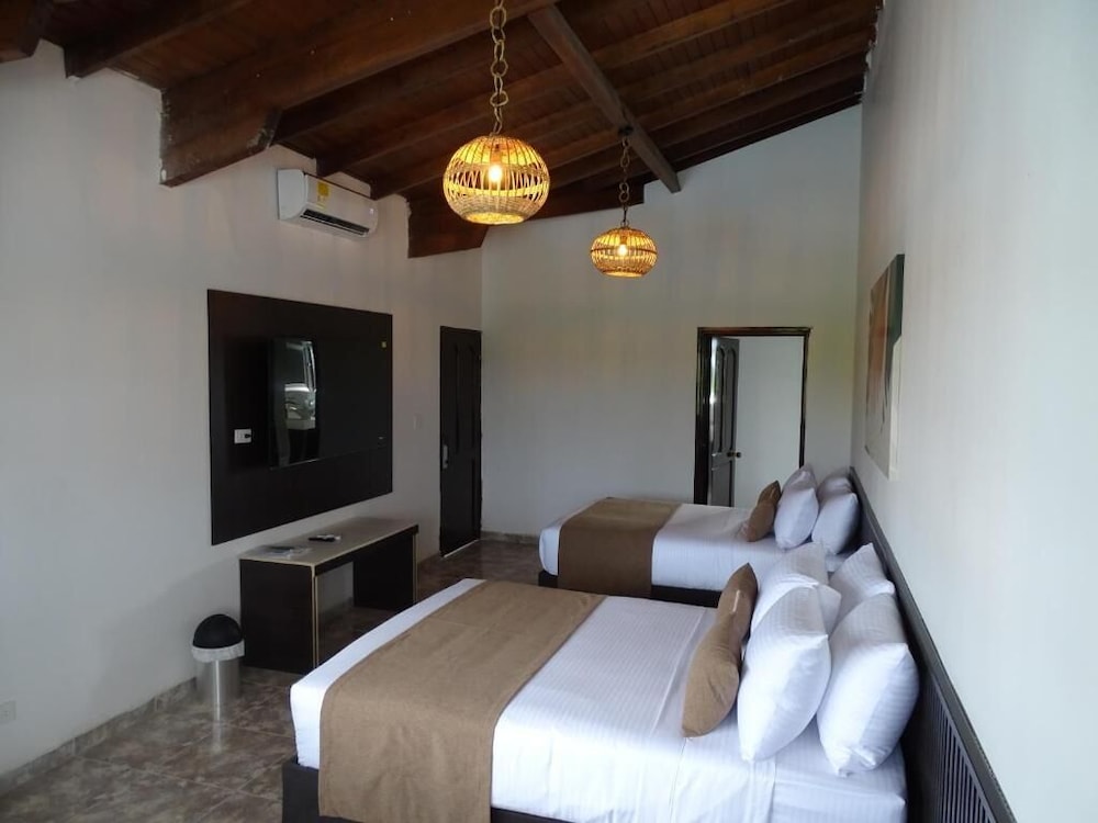Hotel Palmas De Alcala 20/50