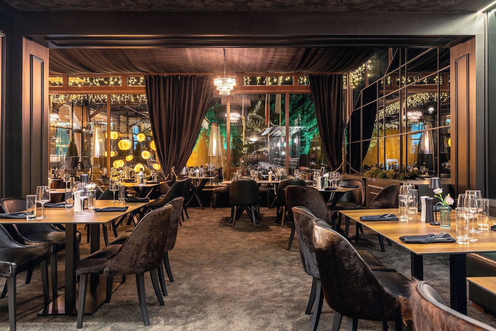 Premier Luxury Mountain Resort 32/48