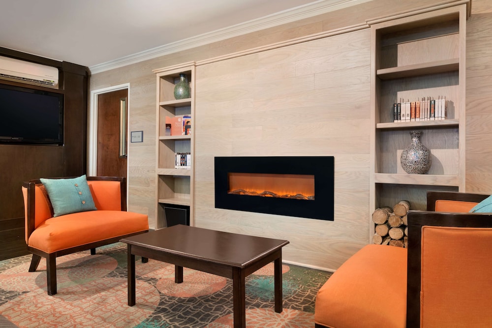 Spark by Hilton Spring Lake Fayetteville 21/30