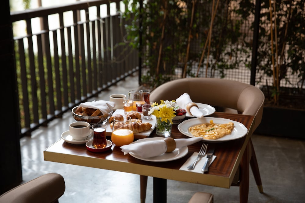 Georges Hotel Galata 58/74
