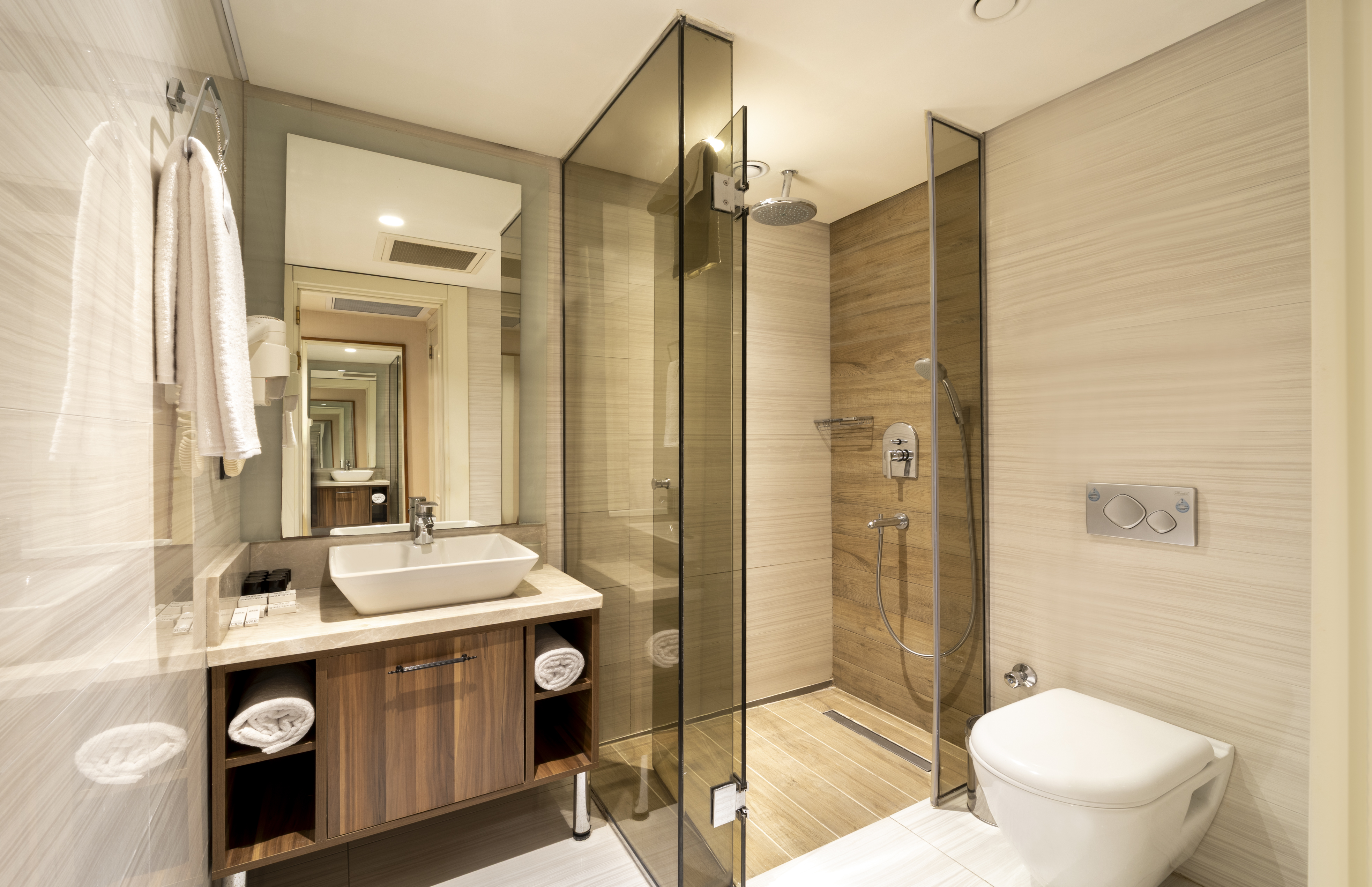 غرفة ديلوكس رباعية، Golden Age Hotel Taksim 5/6