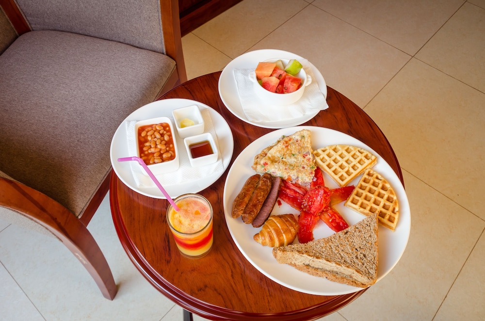 HILLSIDE PLAZA HOTEL 49/66