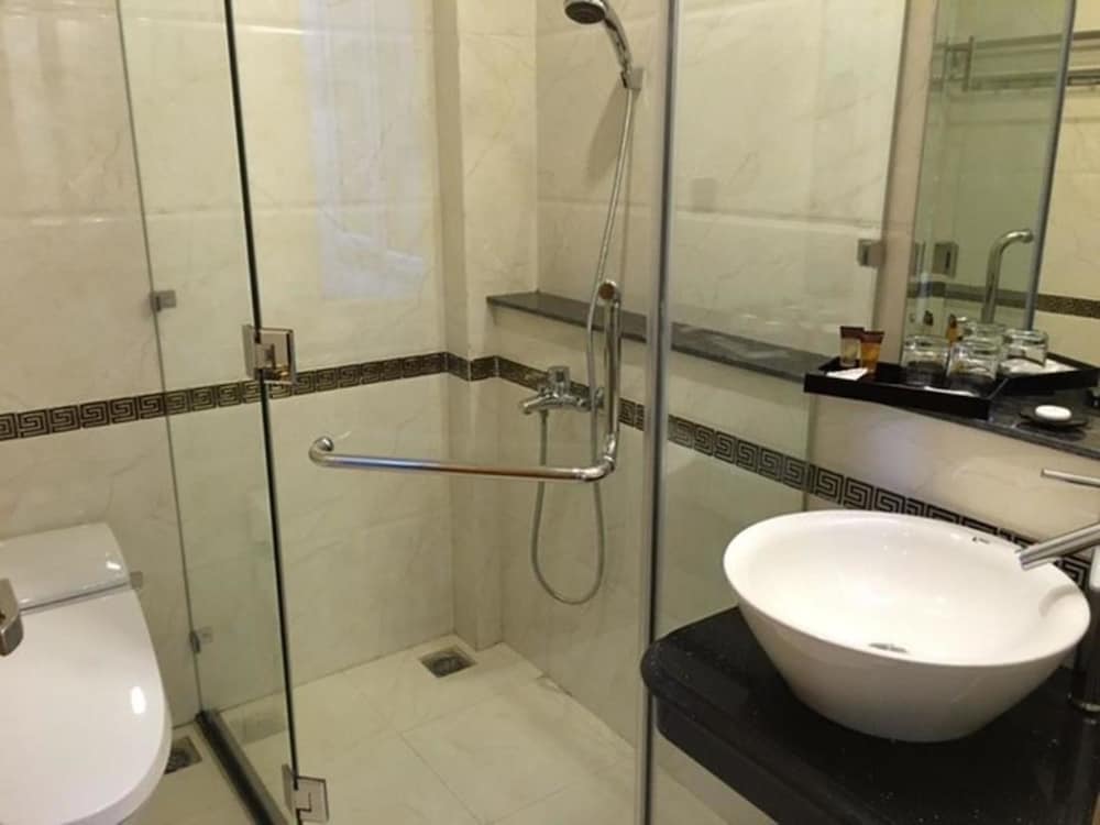 Acnos Grand Hotel 32/33