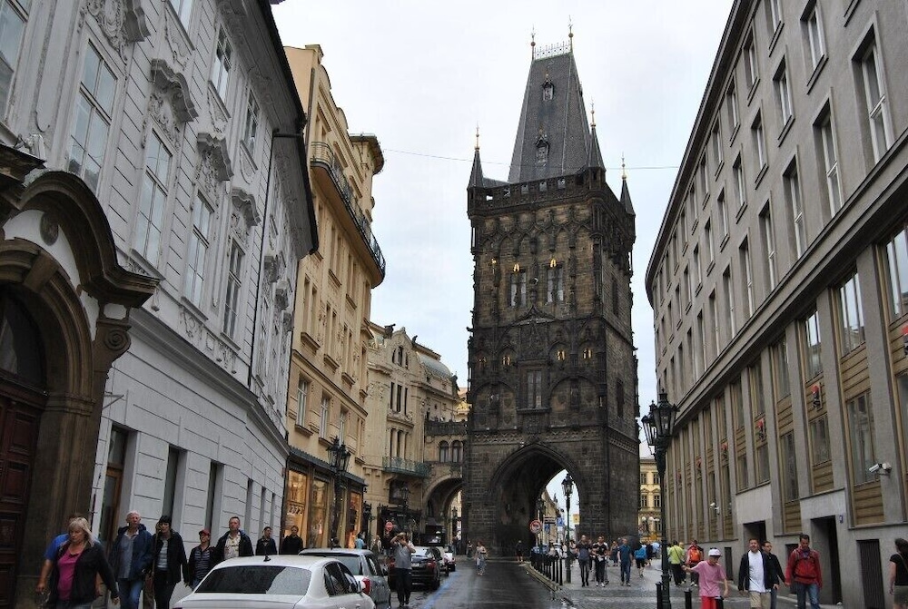 PRAGUE CENTRE PLAZA 4/62