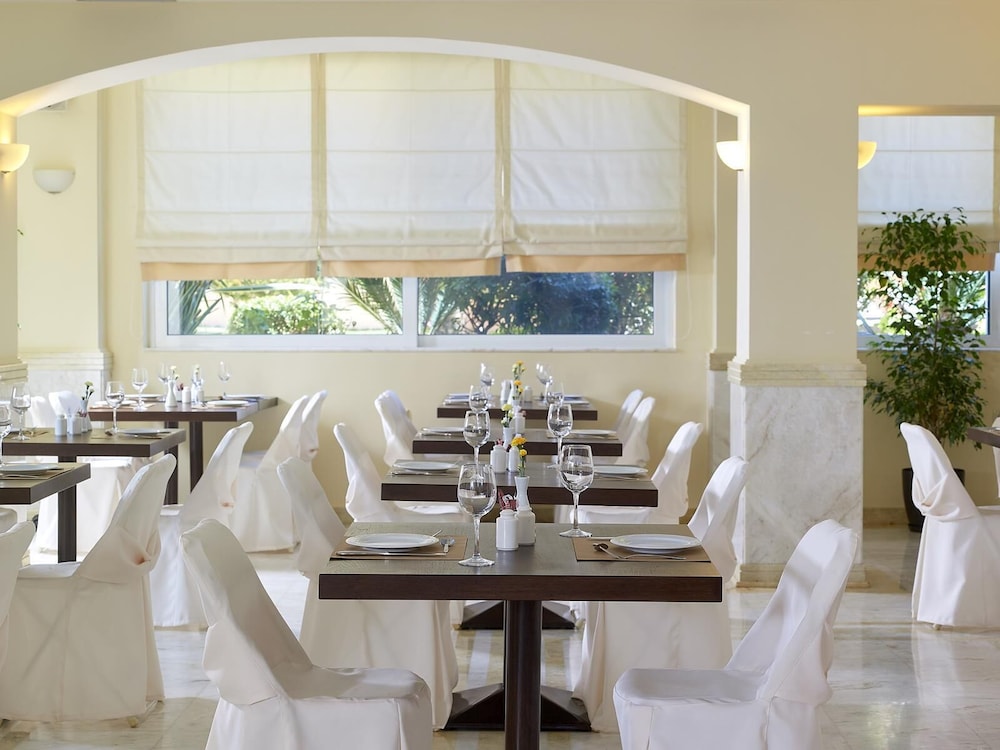 Avantis Suites Hotel 35/50