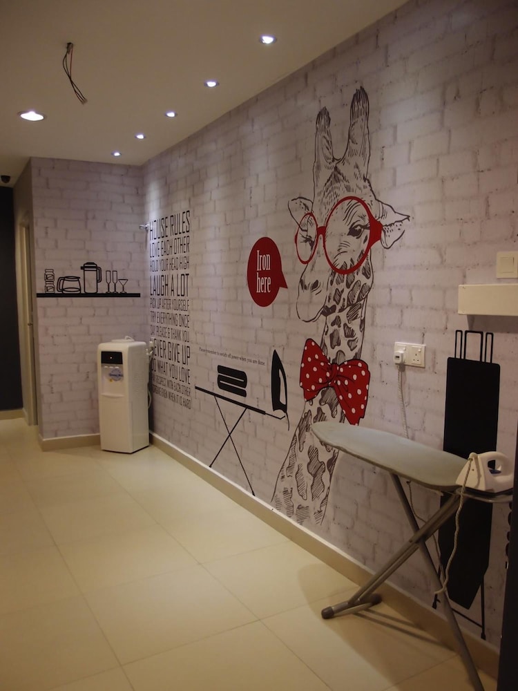 ONE AVENUE HOTEL, BALAKONG 3/30