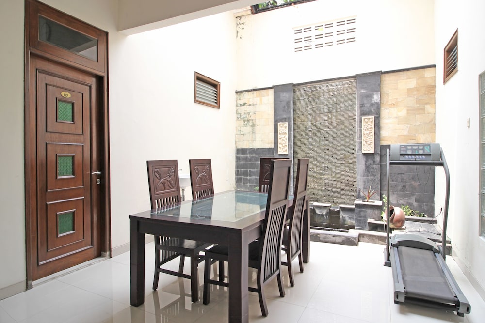 Reddoorz Near Hartono Mall 3 25/30