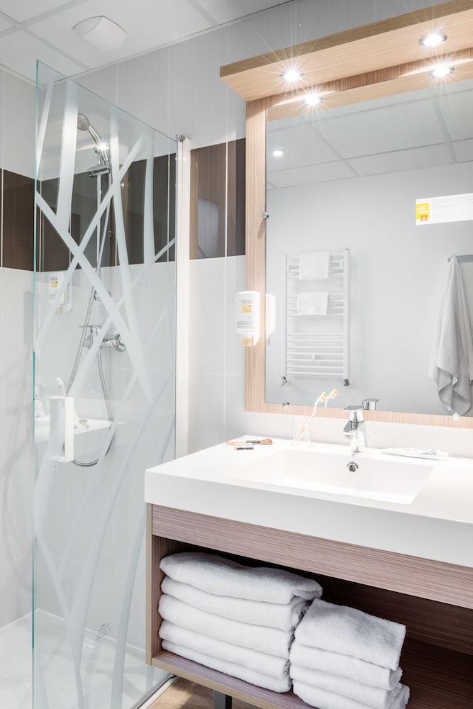 Adagio Access Paris Clichy 17/63