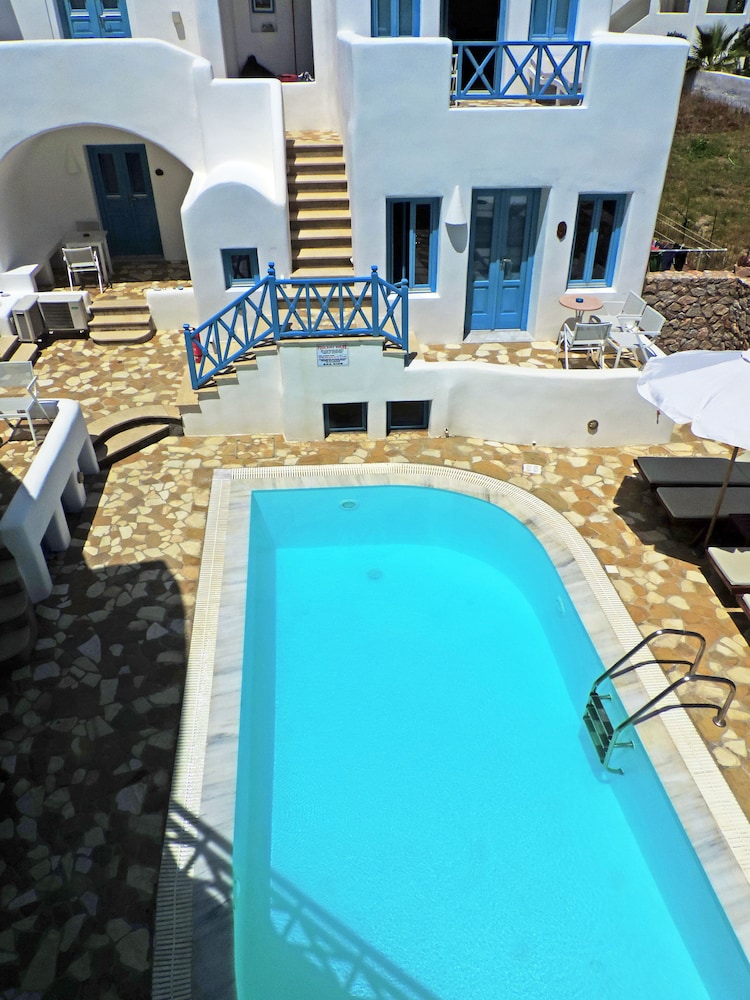 Seaside Beach Hotel 72/100