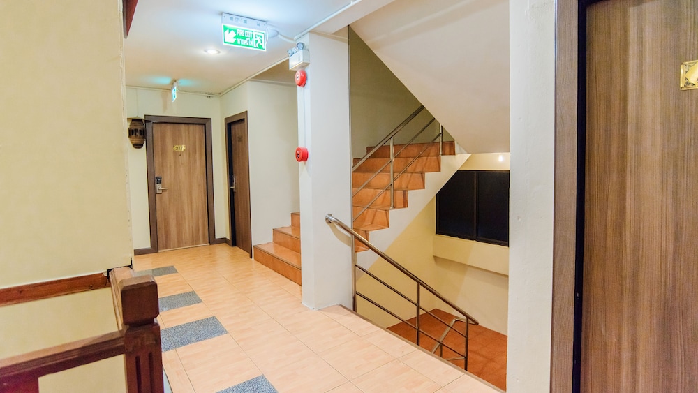 B2 Airport Boutique & Budget Hotel 8/39