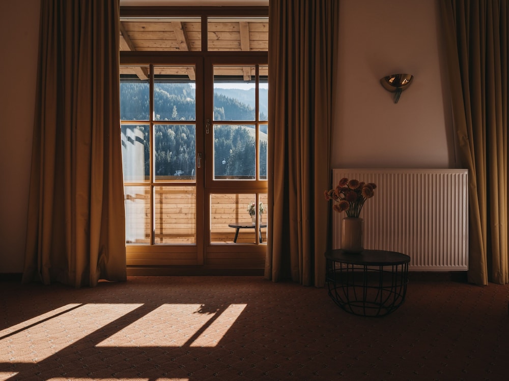 Alpine Resorthotel Schwebebahn 37/59