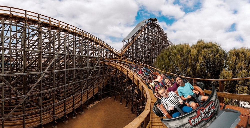 Knotts Berry Farm Resort Hotel in BUENA PARK - CA