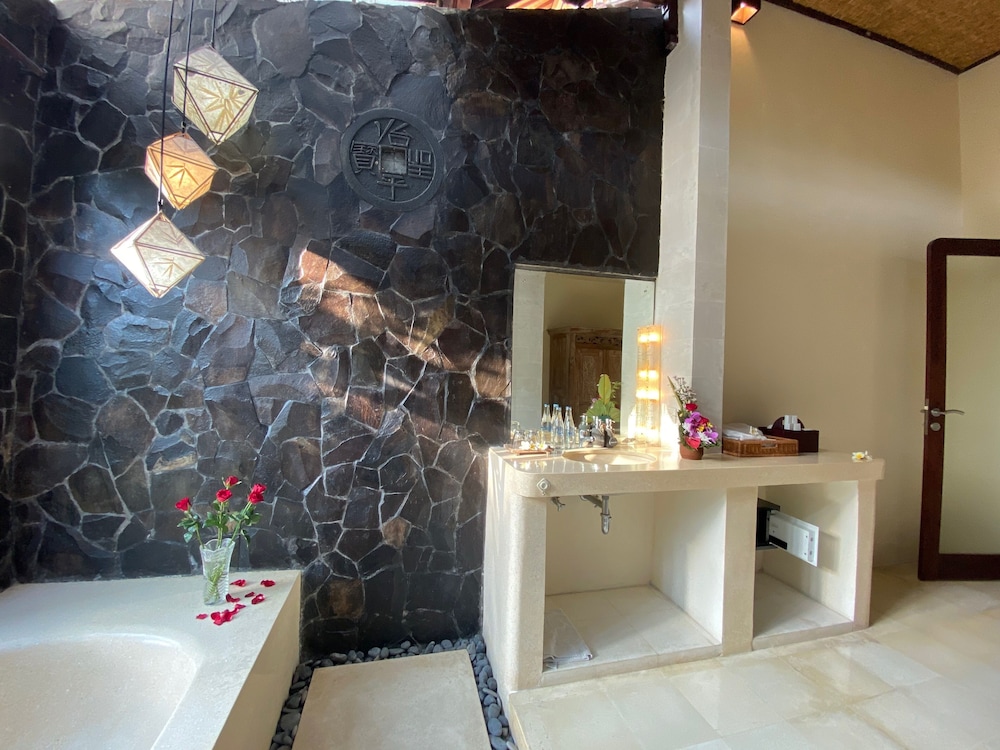 Rumah Dadong 5/50