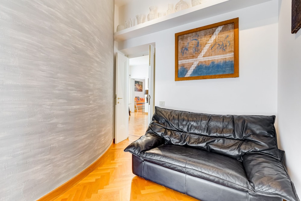 Colosseum Terrace Apartment 27/50