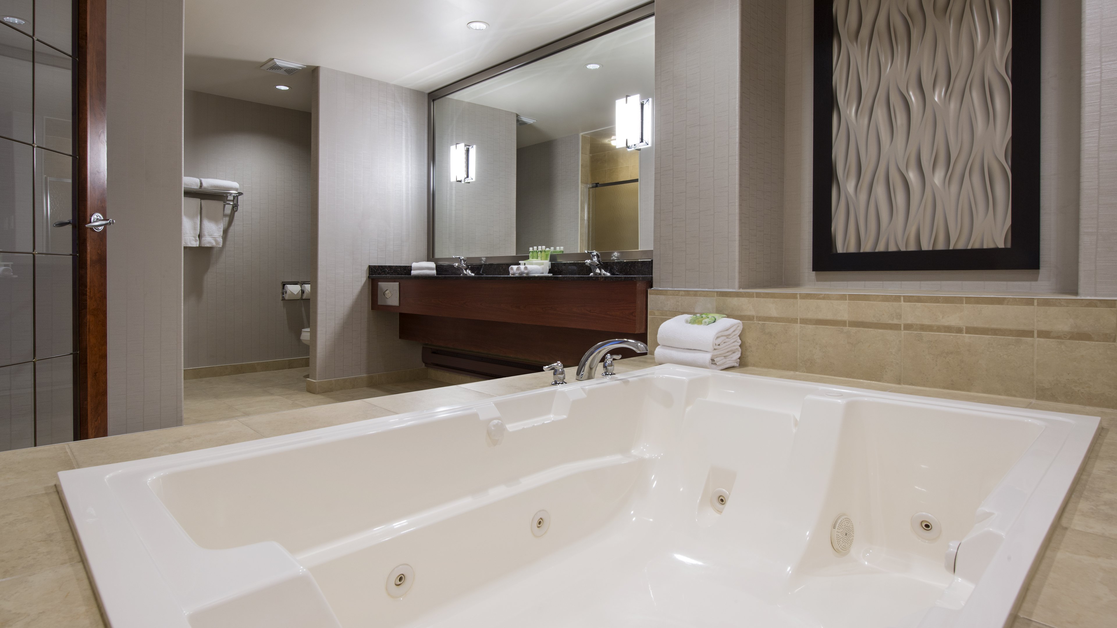 Holiday Inn Express & Suites Sherwood Park-Edmonton Area 30/31