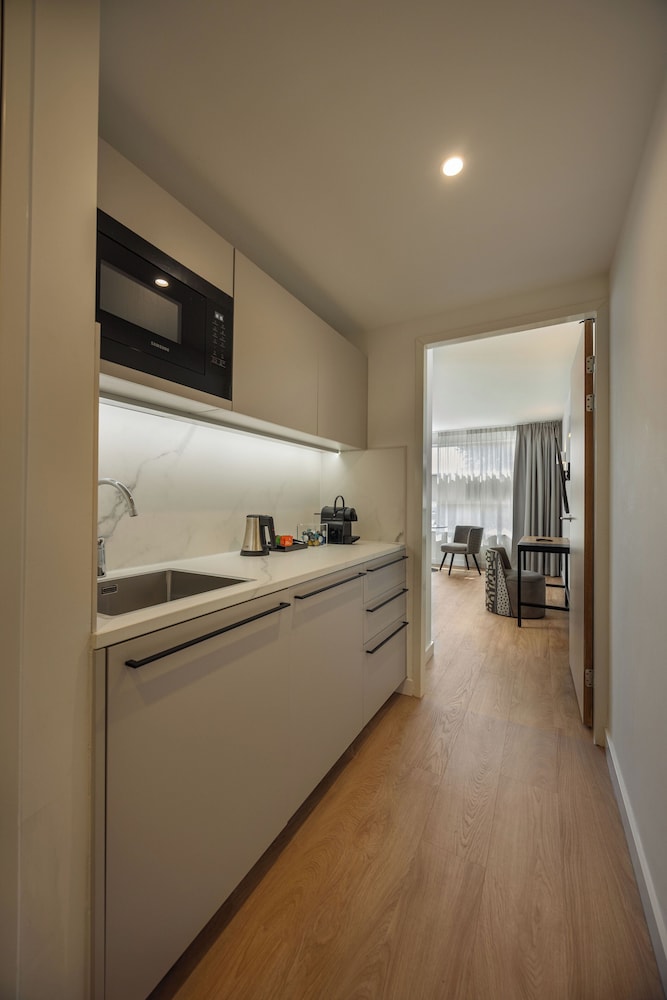 استوديو بسرير كوين، Westcord Art Hotel Amsterdam 4 stars 2/3