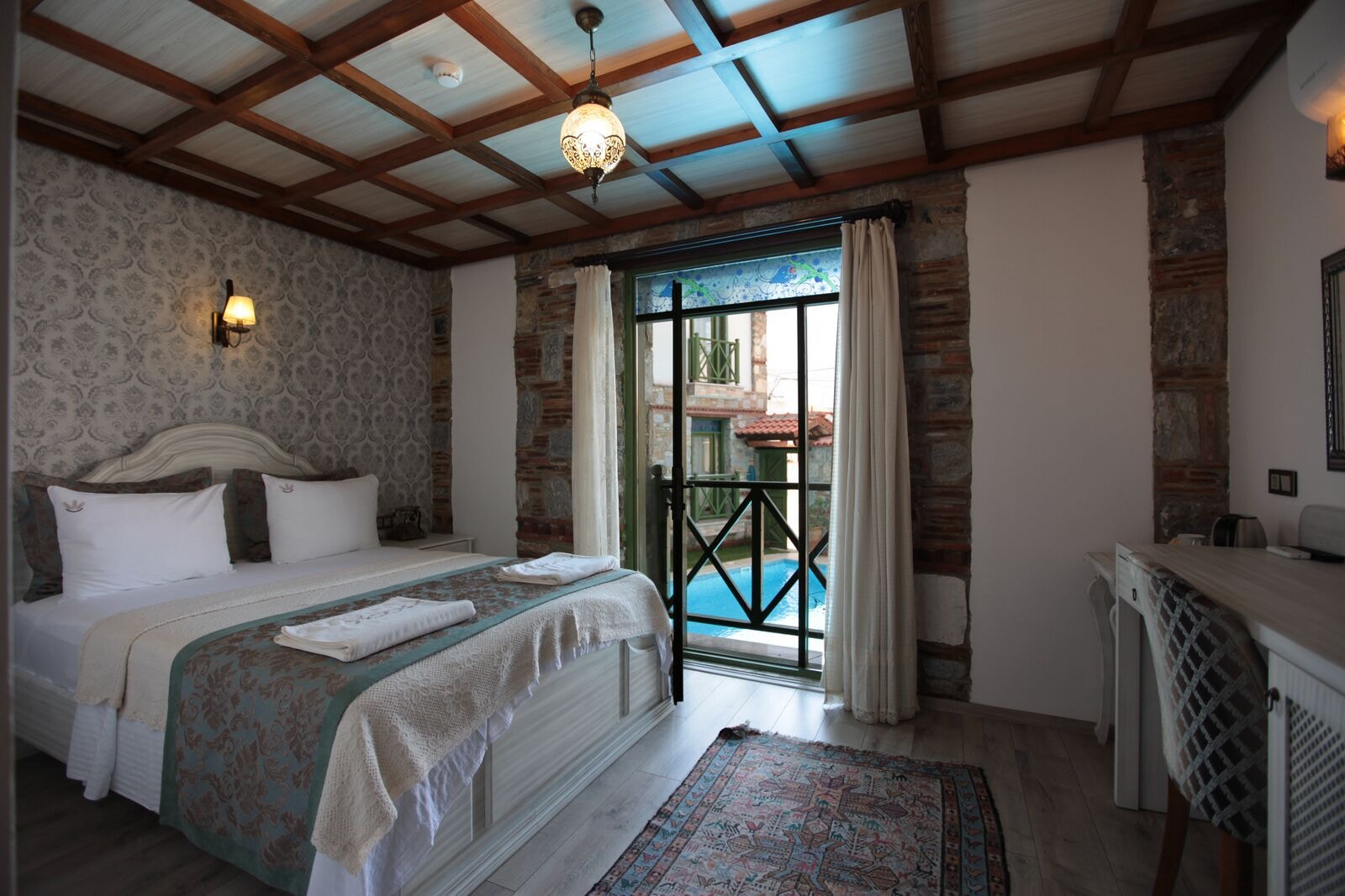DESIGN, DOUBLE BED
