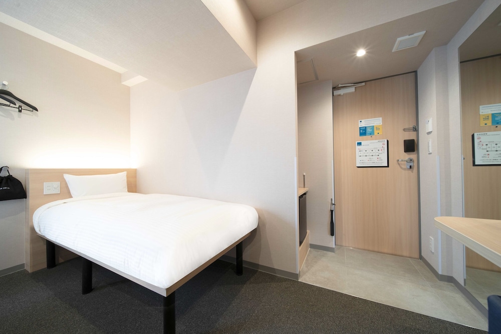 Hop Inn Tokyo Ueno 23/50