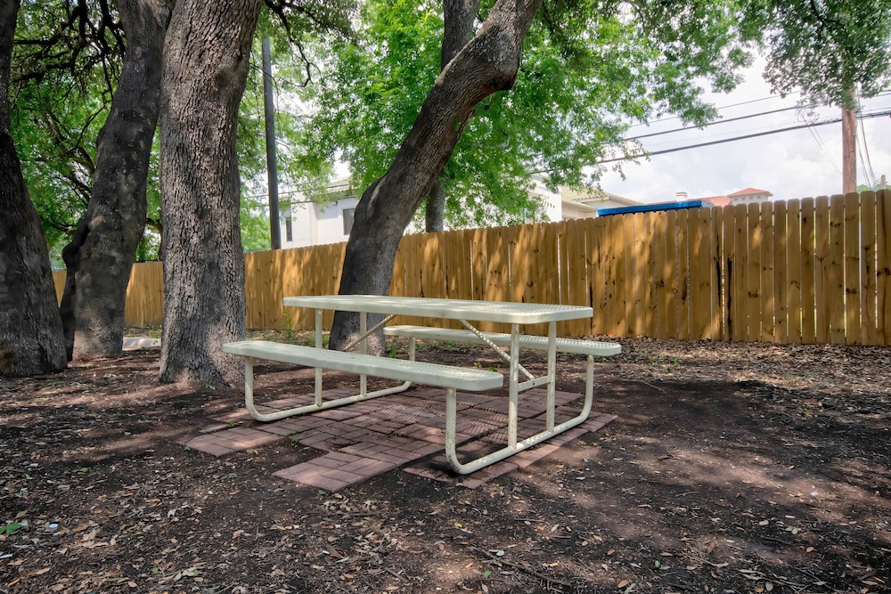 Studio 6 Extended Stay - San Antonio, TX - Medical Center 33/60