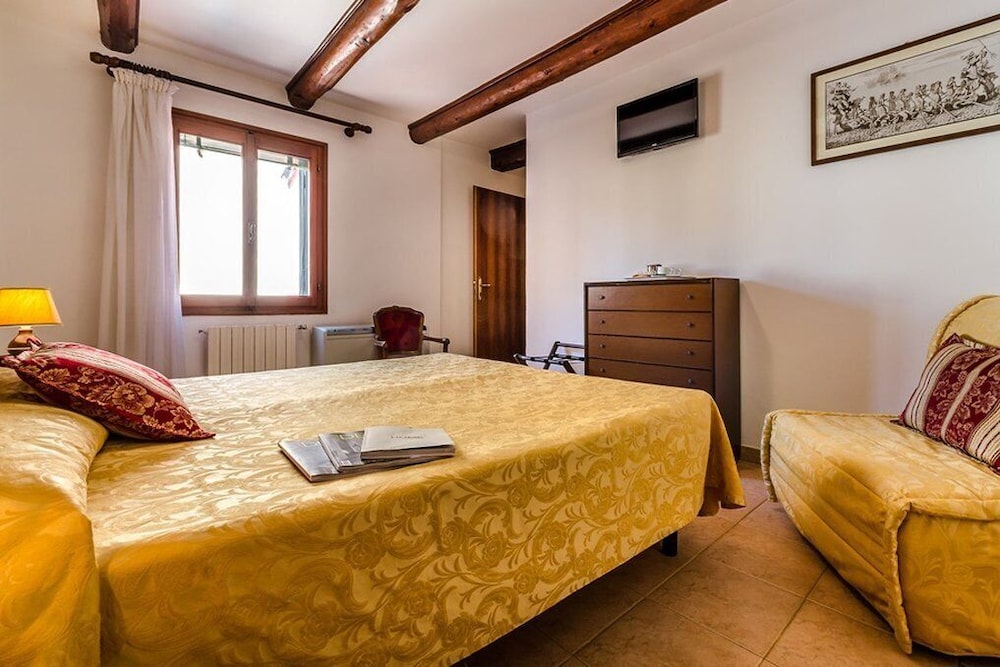Hotel Ariel Silva 4/40