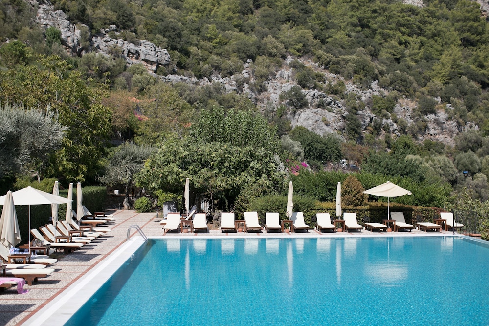 Dionysos Hotel 5/62