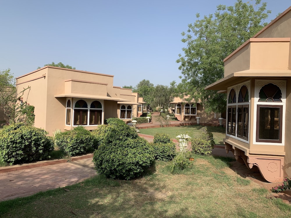 Heritage Resort 50/55