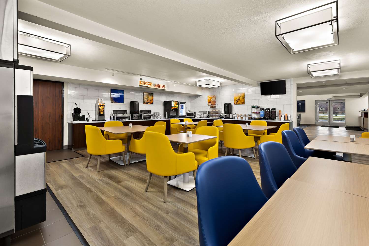 Comfort Inn & Suites Fremont 13/17