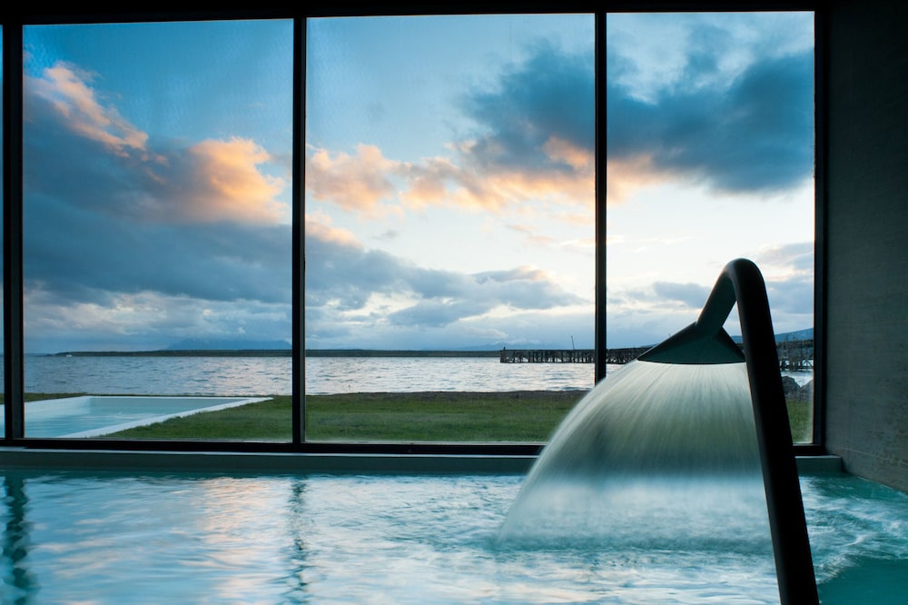 swimming pool spa