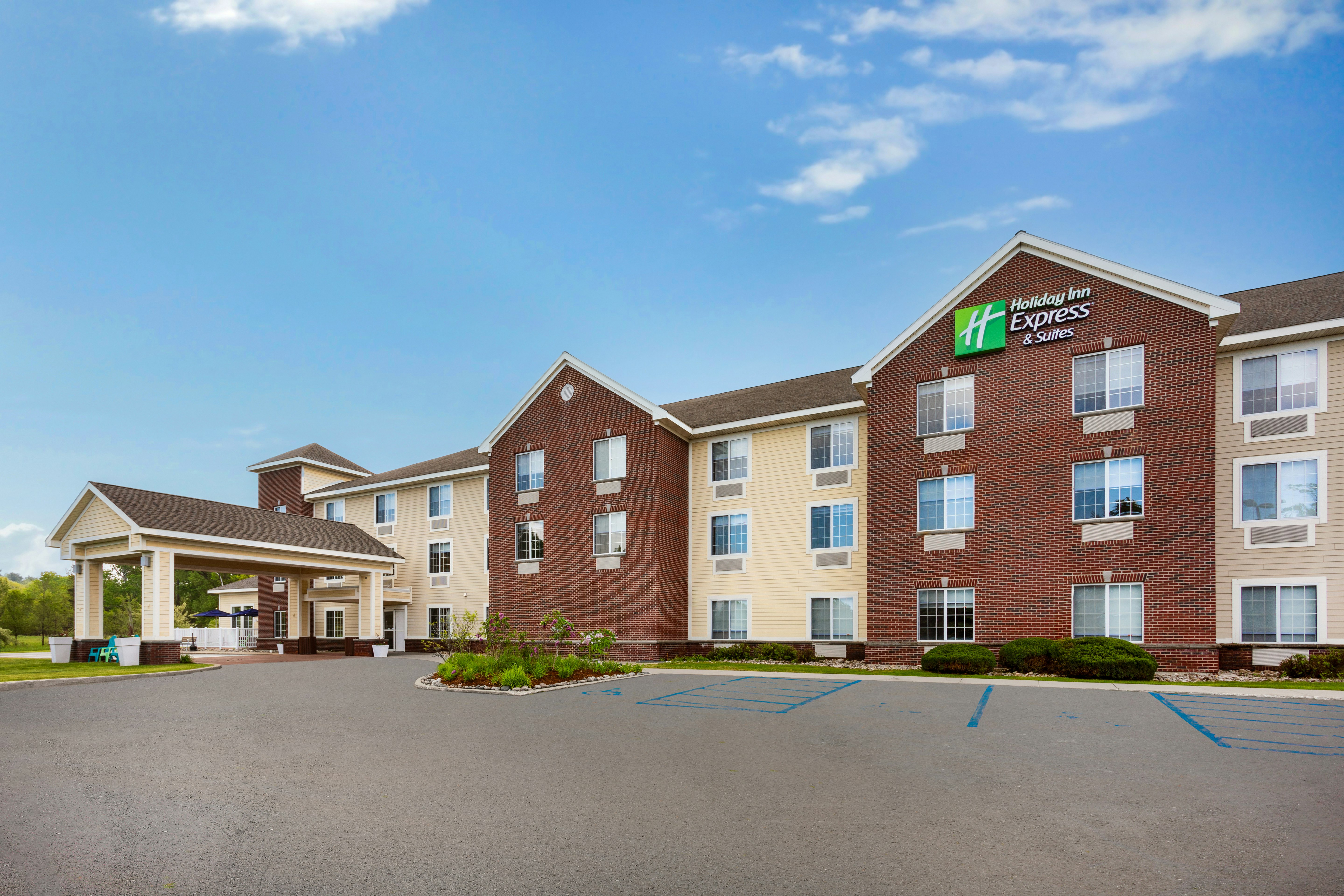 Holiday Inn Express Hotel Suites Acme Traverse City 47/50