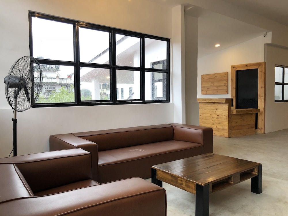 Yakety Yak Hostel 39/65