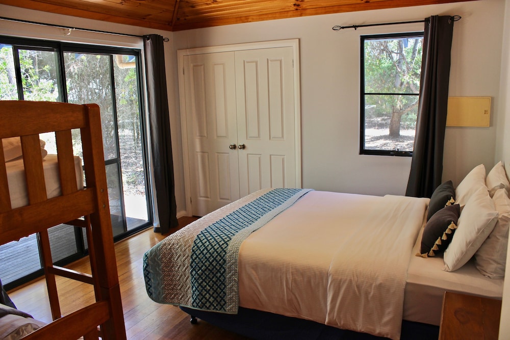 ELLENSBROOK COTTAGES 7/47