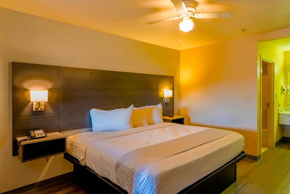 Oyo Hotel Yoakum West 32/74