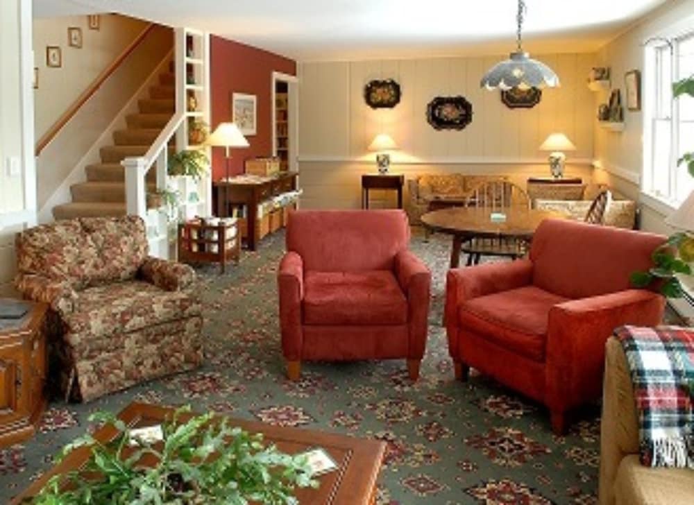 Deerhill Inn 47/77