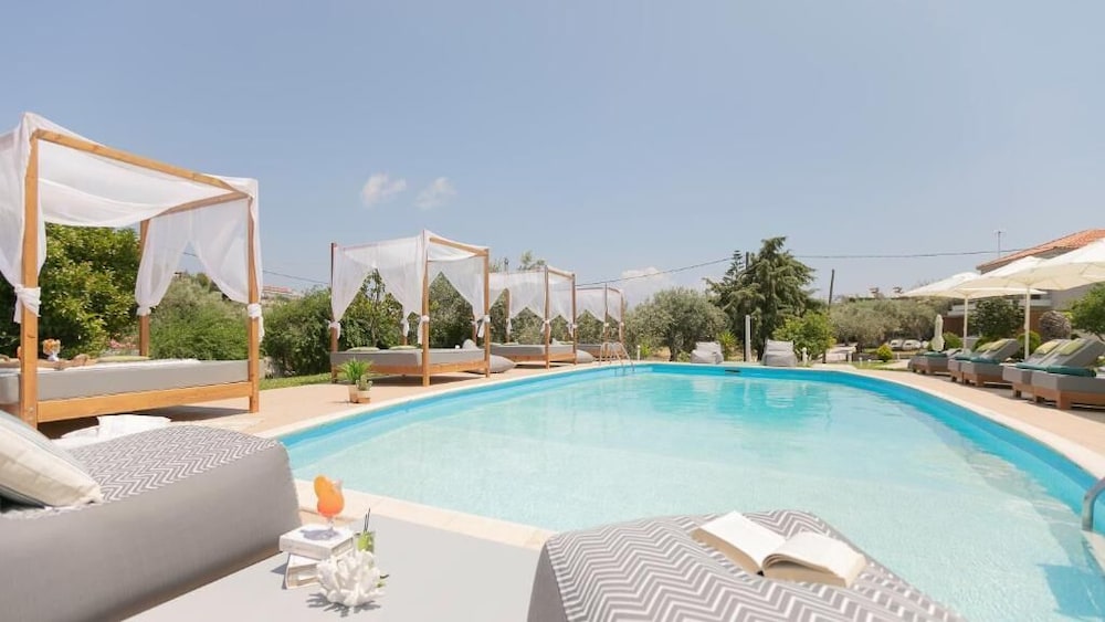 Skiathos Avaton Hotel 64/68