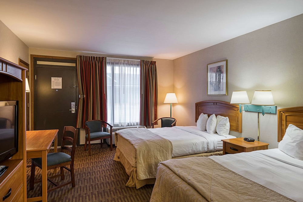 Skyways Hotel New Castle, DE 10/27