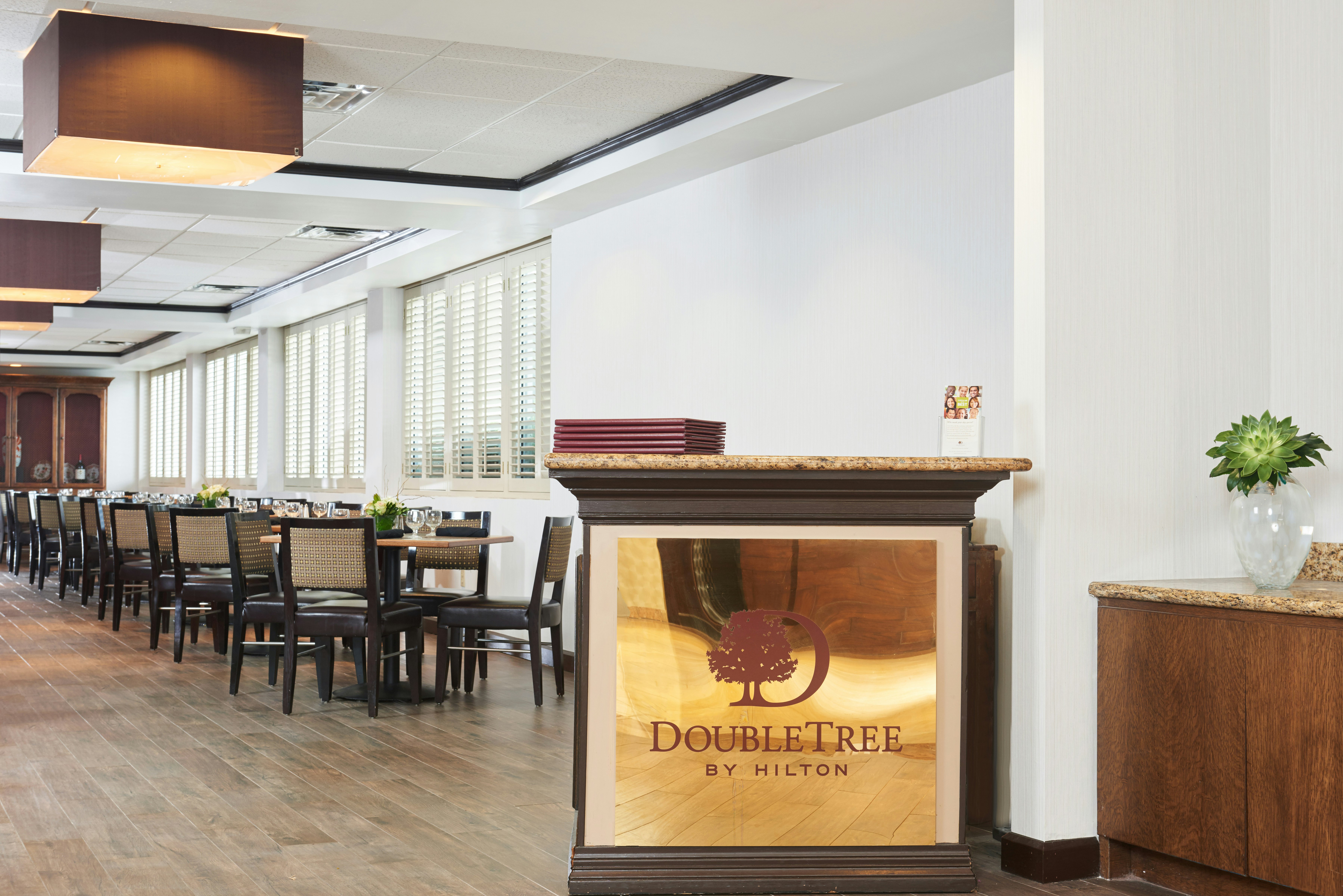 Lobby at Doubletree By Hilton Dallas Market Center, DALLAS - TX