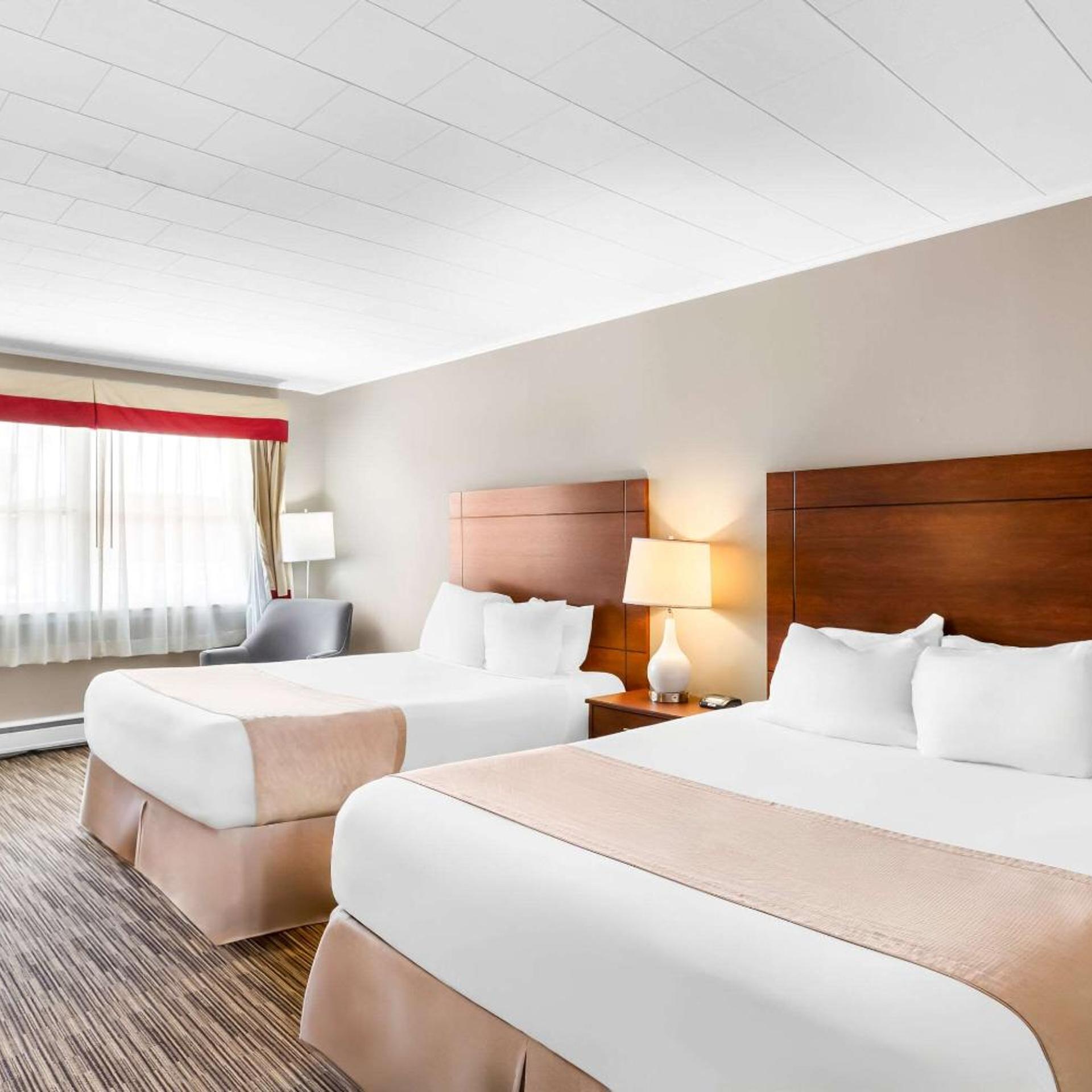 Room, 2 Queen Beds, Top Floor