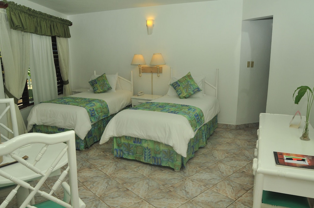 Negril Tree House Resort 24/69
